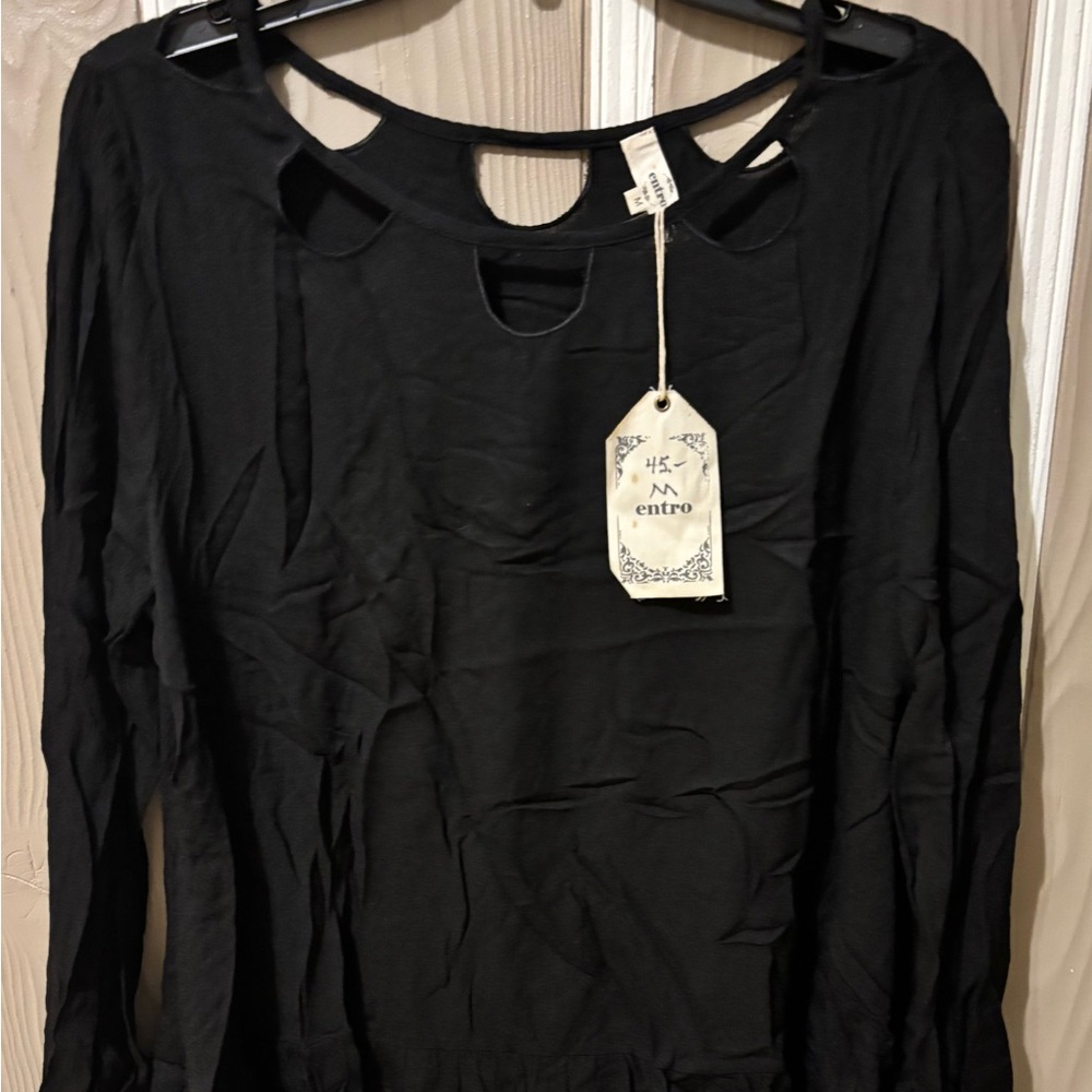 entro Black Long Sleeve Cutout Detail Top